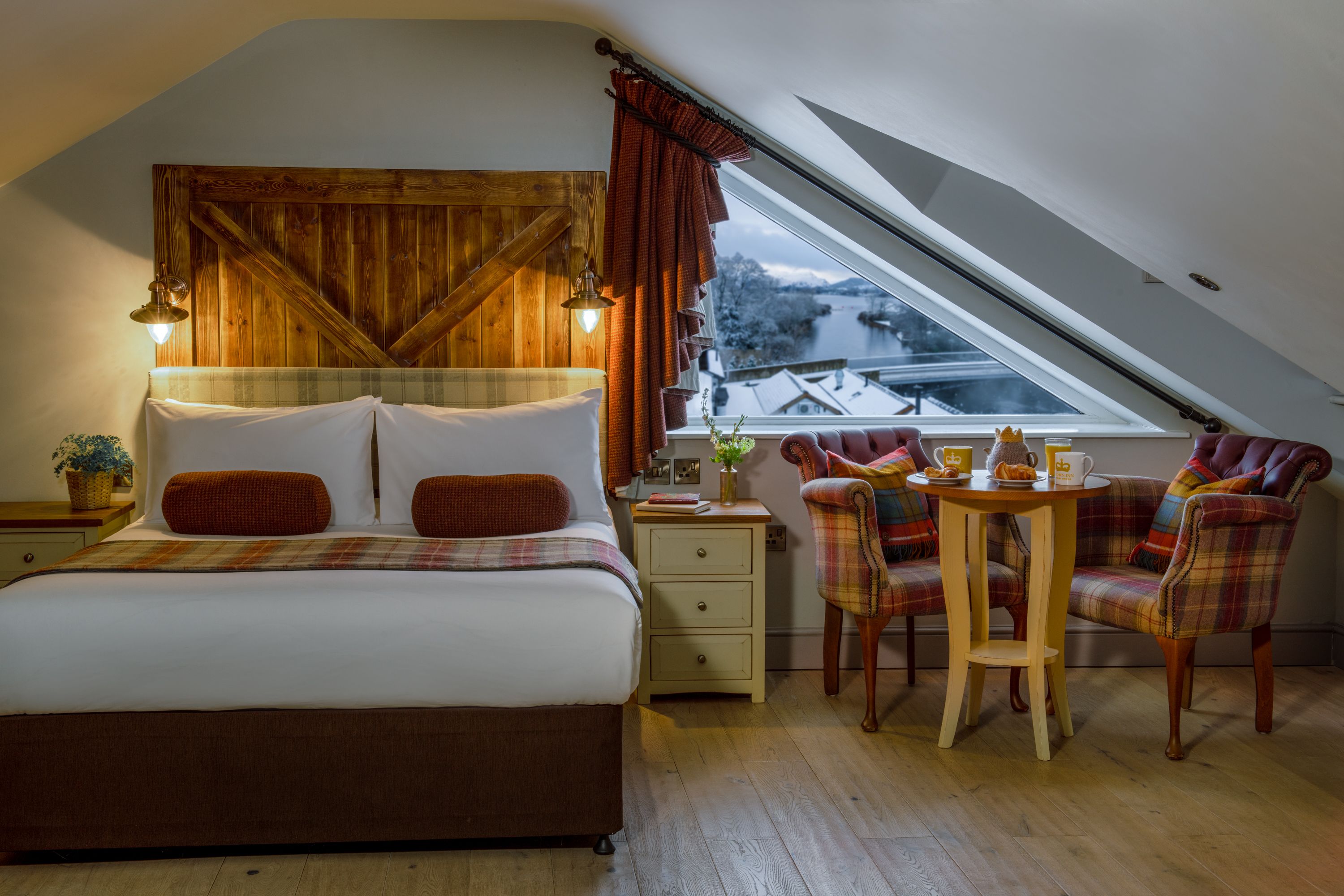 feature bedroom with snowy view